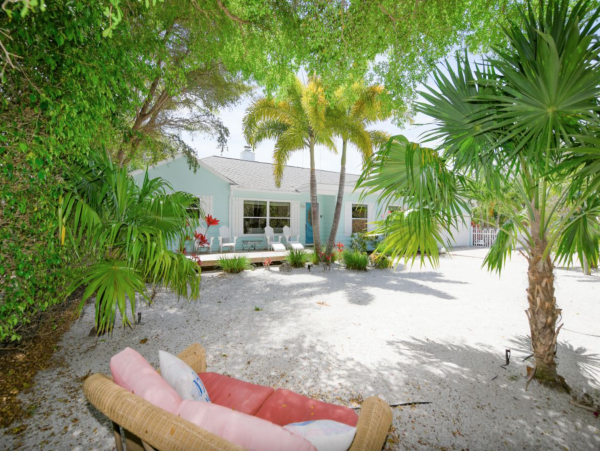 Three Bedroom Lido Key Vacation Home Sleeps Eight Guests